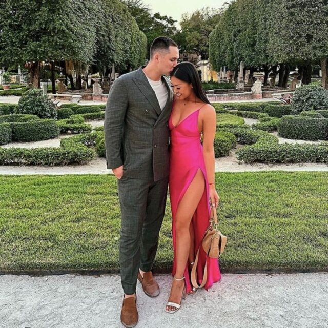 Pretty in pink 💕 Dress altered by us!

📸: @_simplysong