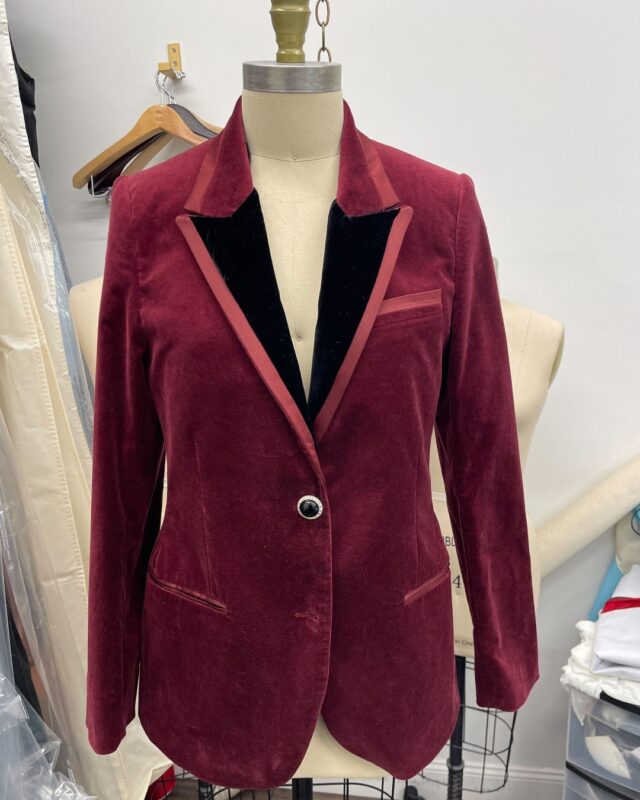 Swipe to see the before ➡ Alterations done at our Chelsea studio! 🪡