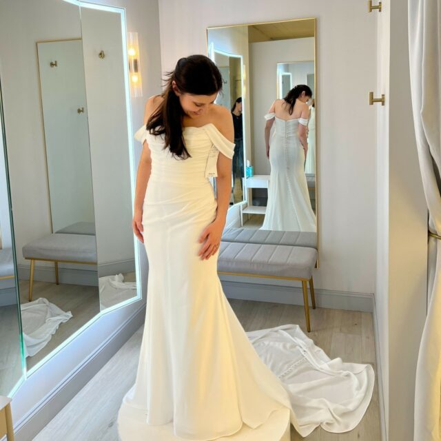We love seeing happy bridal clients! Photos taken from our Upper West Side studio 🪡