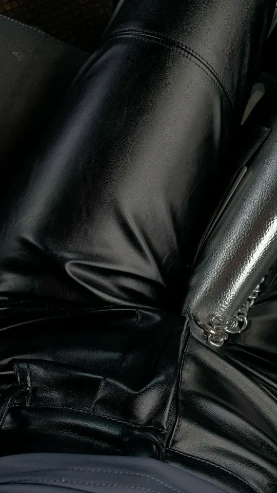 Blind hemming faux leather for a clean, invisible finish, expertly done by our tailor Emelia! 

After measuring and marking the new length, excess fabric is removed, fusible hem tape is applied, and the hem is folded to create a polished finish without visible stitching. The result is a seamless and sturdy hem!

Schedule your complimentary fitting with us today! 

#alts #alterations #tailoring